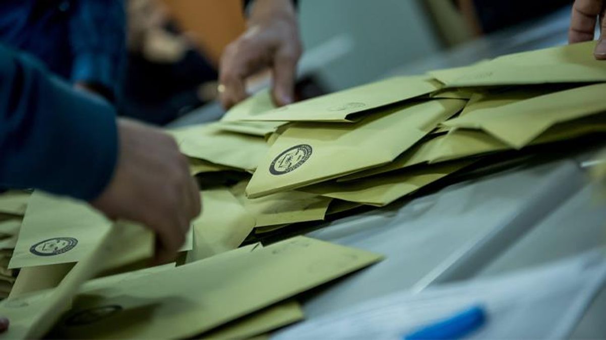 AK Partili Şamil Tayyar'dan Tartışma Yaratacak Seçim Önerisi