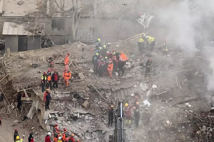 KONYA'DA ÇÖKEN BİNANIN ENKAZIDAN ACI HABER