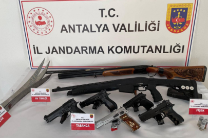 ANTALYA'DA RUHSATSIZ SİLAH OPERASYONU