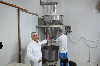 EKDAĞ FABRİKA KAPILARINI BASINA AÇTI