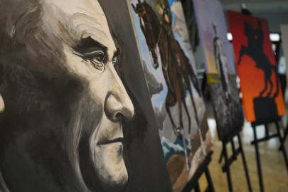 ‘10 KASIM SENİN SAATİN DURMAZ’ SERGİSİ AKM’DE