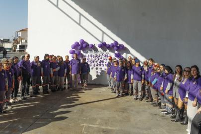 ALANYA’DAN ŞİDDETE KARŞI MOR DAYANIŞMA MESAJI