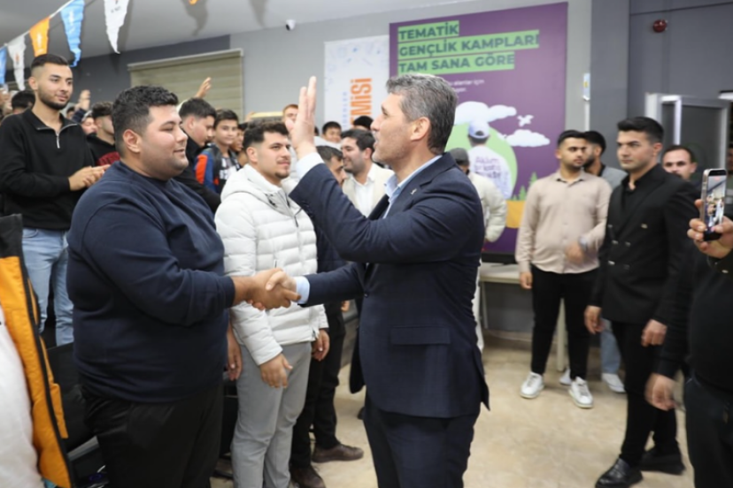 ALİ ÇETİN GENÇ LİDERLER AKADEMİSİ KAMPI’NDA GENÇLERLE BULUŞTU