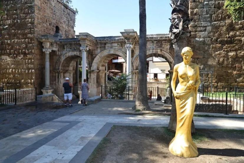 ALTIN PORTAKAL FESTİVALİNE KENT KONSEYİNDEN SERT ELEŞTİRİLER