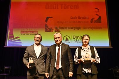 ANTALYA EDEBİYAT GÜNLERİNDE SANAT VE UMUT MESAJI