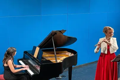 ANTALYALI SANATÇI NEW YORK’TA CUMHURİYET COŞKUSU YAŞATTI