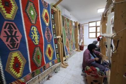 BARAK KİLİMİ AVRUPA’YA AÇILIYOR