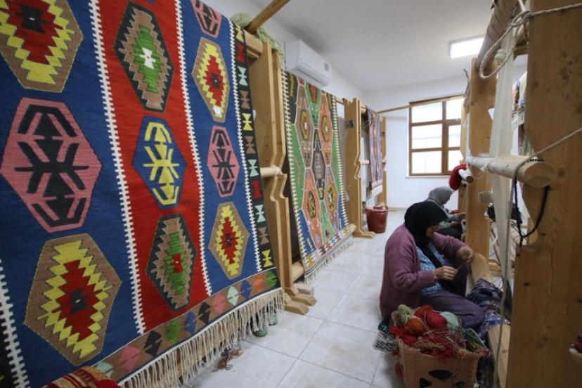 BARAK KİLİMİ AVRUPA’YA AÇILIYOR