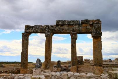 BLAUNDOS’UN 2 BİN YILLIK STADYUMU GÜN YÜZÜNE ÇIKIYOR
