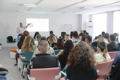 BÜYÜKŞEHİR ASFİM EĞİTMENLERİNE GELİŞİM EĞİTİMİ VERDİ