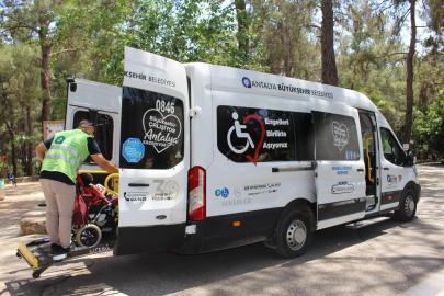 BÜYÜKŞEHİR ENGELSİZ HİZMET ARACIYLA HAYAT KOLAYLAŞTIRIYOR