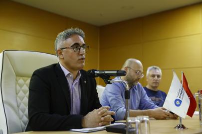 BÜYÜKŞEHİR YAPAY RESİF PROJESİYLE DENİZİ KORUYOR