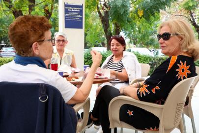 BÜYÜKŞEHİR’İN EMEKLİ KAHVELERİNE YOĞUN İLGİ