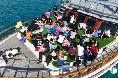 DEMRE’DE ÖĞRENCİLERE DENİZ EKOSİSTEMİ TURU