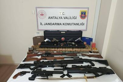 KEMER'DE SİLAH VE UYUŞTURUCU OPERASYONU