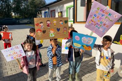 KONYAALTI’NIN MİNİLERİ HAKLARI İÇİN YÜRÜDÜ