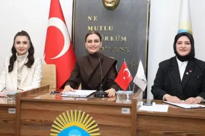 KORKUTELİ MECLİSİNDE GÜNDEM DEĞİŞTİ! İŞLEK UYARDI, CARAN GERİ ÇEKTİ