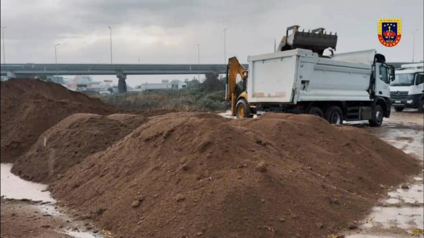 KUM HIRSIZLARI JANDARMADAN KAÇAMADI..!