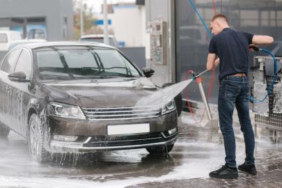 MOBİL ARAÇ YIKAMA ÇEVREYİ TEHDİT EDİYOR