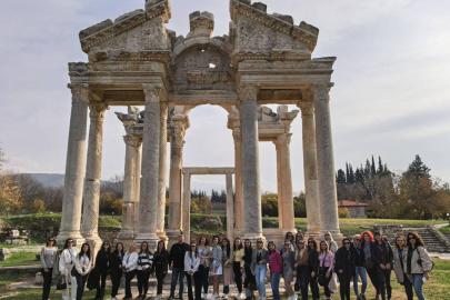 ÖĞRETMENLERDEN TARİH DOLU GEZİ