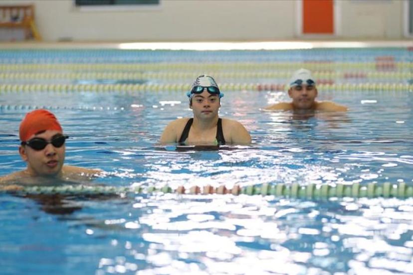 ÖZEL GENÇLER ANTALYA’DA MİLLİ TAKIM HEDEFİYLE YÜZÜYOR