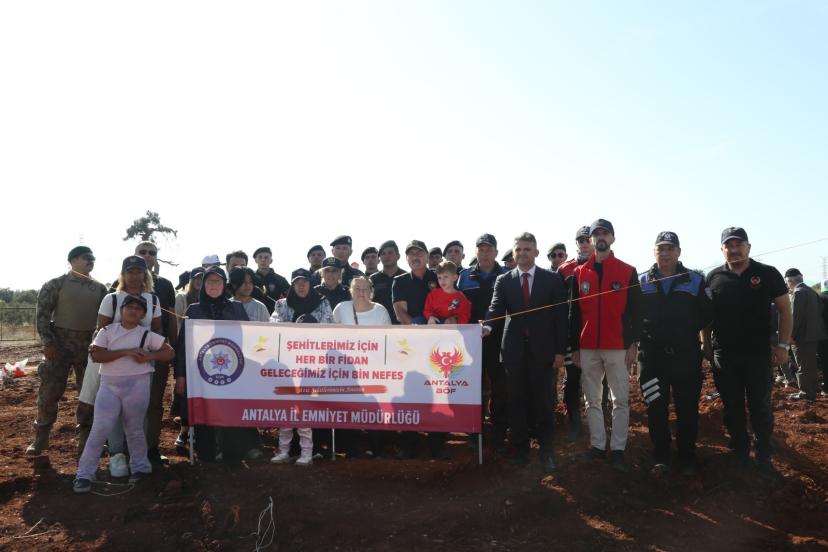 ŞEHİTLER İÇİN FİDANLAR, GELECEĞE NEFES OLDU
