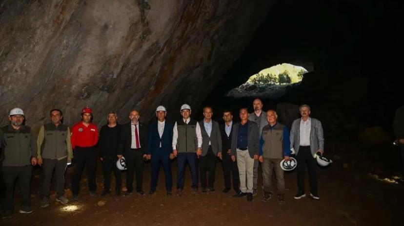VALİ ŞAHİN KOCAİN MAĞARASINDA HAYRAN KALDI
