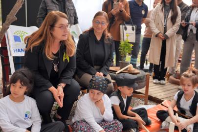 ALANYA’DA MİNİKLERLE ZEYTİN KIRMA ETKİNLİĞİ