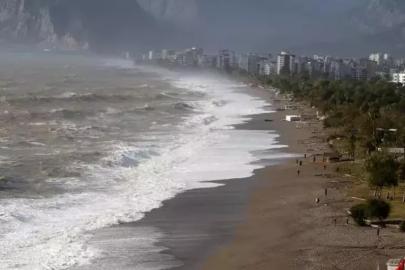 ANTALYA KÖRFEZİ İÇİN FIRTINA ALARMI