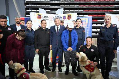 ANTALYA’DA ENGELLER SEVGİ VE DAYANIŞMAYLA AŞILDI