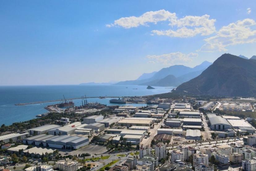 ANTALYA’YA YENİ SERBEST BÖLGE ŞART