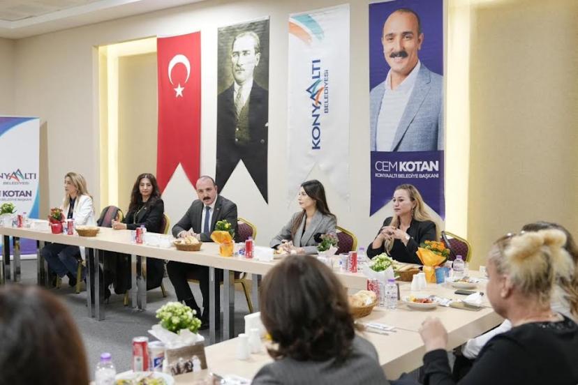 KADINLARIN GÜCÜ KONYAALTI’NDA GÖRÜLDÜ