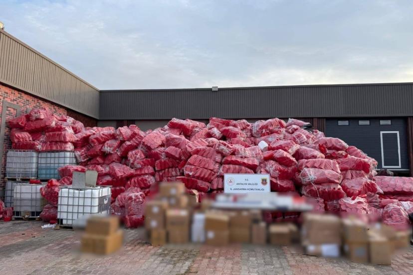 KEPEZ İLÇESİNDE KAÇAK ALKOL OPERASYONU