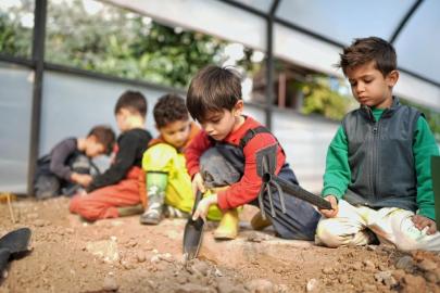 MİNİK ELLERDEN TOPRAĞA HAYAT