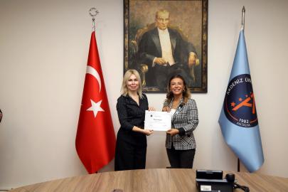 MUHTARLARA YAPAY ZEKÂLI DONANIM