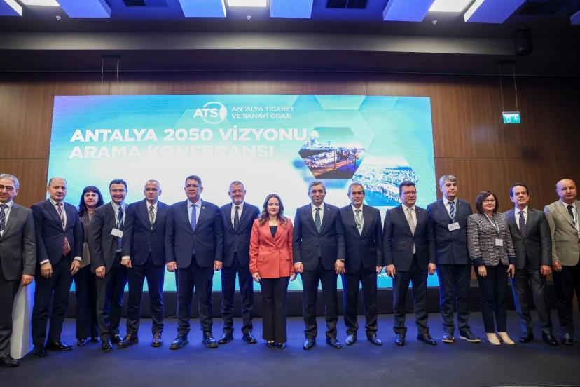 ÖZDEMİR: “ANTALYA’NIN GELECEĞİNİ BİRLİKTE ŞEKİLLENDİRECEĞİZ”