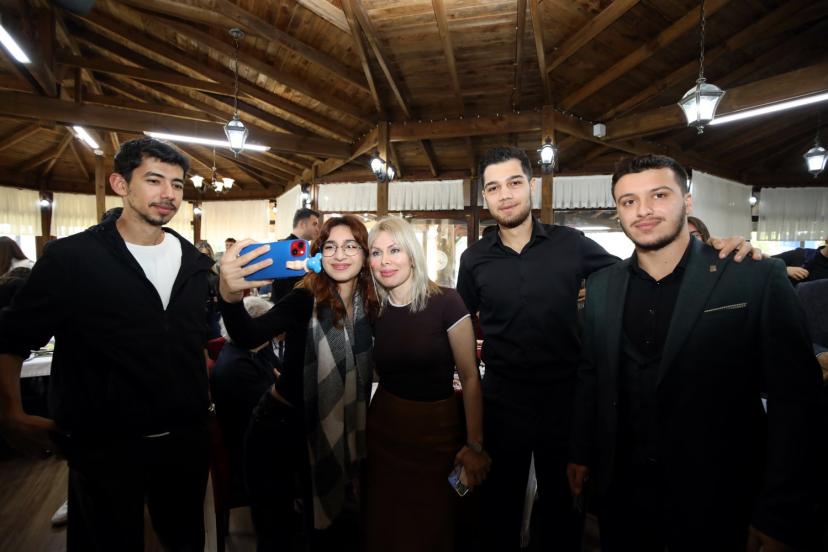 REKTÖR ÖZKAN, ÖĞRENCİ TOPLULUK BAŞKANLARIYLA BULUŞTU