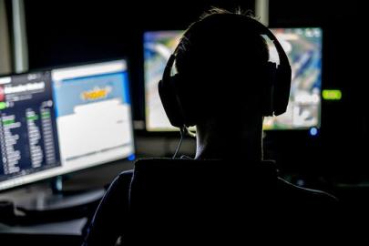 379 FETÖ HESABINA DİJİTAL DARBE