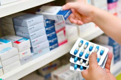 ANTALYA DAHİL 4 İLDE KAÇAK İLAÇ OPERASYONU