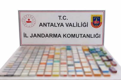 ALANYA’DA KAÇAK SİGARAYA JANDARMA BASKINI