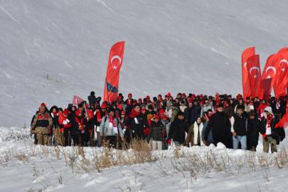 ALLAHUEKBER’DE AYNI YÜREK, AYNI DUA