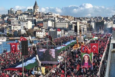 GALATA KÖPRÜSÜ’NDE FİLİSTİN İÇİN TARİHİ BULUŞMA