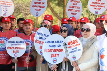 KAMUDA ÜCRET REFORMU İSTİYORUZ