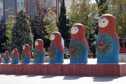 KONYAALTI’NIN SİMGESİ MATRUŞKALAR YENİLENİYOR