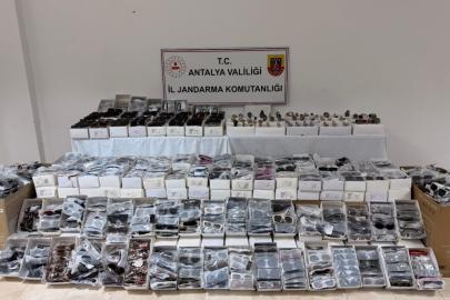 SERİK’TE KAÇAK ÜRÜN OPERASYONU