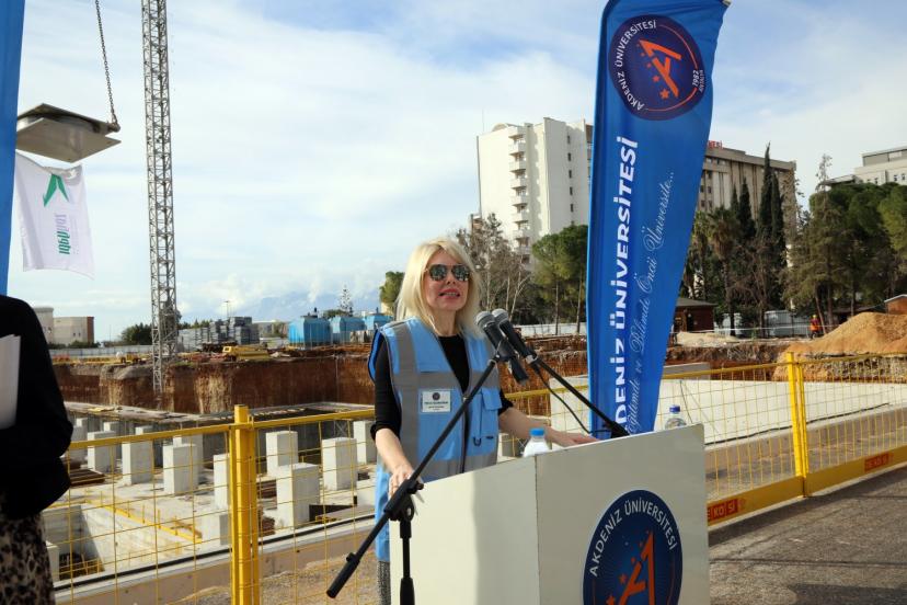 AKDENİZ ÜNİVERSİTESİ’NDE DEPREME DAYANIKLI HASTANE İNŞAATI BAŞLADI