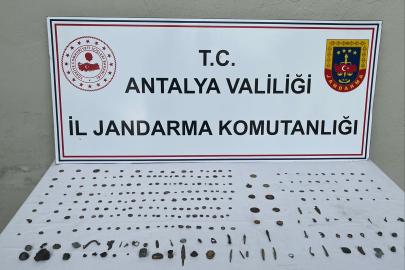 ALANYA’DA TARİHİ ESER OPERASYONU: 281 PARÇA ELE GEÇİRİLDİ