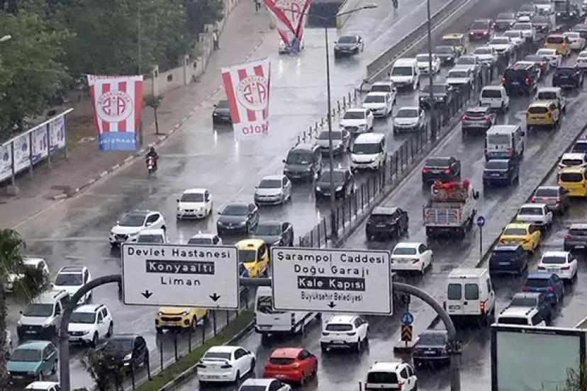 ANTALYA TRAFİĞİNE ROBOTİK OTOPARK ÇÖZÜMÜ GELİYOR
