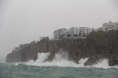 ANTALYA’DA SAĞANAK ALARMI