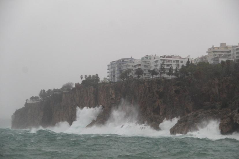 ANTALYA’DA SAĞANAK ALARMI